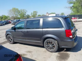 2016 Dodge Grand Caravan SE with VIN 2C4RDGBG9GR155175, listed as a IAAI auction lot 42086472 with 267,292 mi miles and . Bid and sale history available at DreamBid. Image 14.