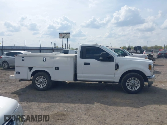 2019 Ford F-350 with VIN 1FDBF3A67KEG49808, listed as a IAAI auction lot 41907987 with 56,677 mi miles and . Bid and sale history available at DreamBid. Image 13.