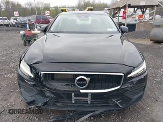 2019 Volvo S60 Momentum with VIN 7JRA22TK5KG018383, listed as a IAAI auction lot 42146289 with 111,227 mi miles. Bid and sale history available at carsss.com. Image 12.