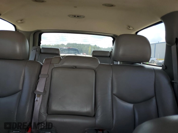 2004 Chevrolet Tahoe LT with VIN 1GNEC13Z44R172201, listed as a Copart auction lot 71939834 with 363,416 mi miles and Salvage Title. Bid and sale history available at carsss.com. Image 10.