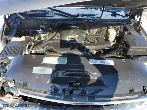 2001 Chevrolet Tahoe LS with VIN 1GNEK13T11J215580, listed as a Copart auction lot 46130435 with 214,436 mi miles and Non Repairable. Bid and sale history available at carsss.com. Image 12.
