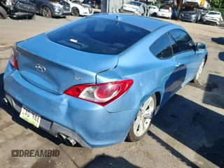 2010 Hyundai Genesis Coupe z VIN KMHHT6KD8AU031970, wystawiony jako Copart lot #46570575 z przebiegiem 102 783 mil mil oraz Czysty tytuł • Clean title. Historia ofert i sprzedaży dostępna na DreamBid. Obrazek 2.