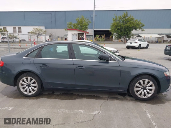 2010 Audi A4 Premium Plus z VIN WAUEFAFL5AN008852, wystawiony jako IAAI lot #41968853 z przebiegiem 119 526 mil mil oraz . Historia ofert i sprzedaży dostępna na DreamBid. Obrazek 13.