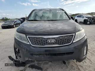 2015 Kia Sorento SX with VIN 5XYKW4A7XFG647597, listed as a Copart auction lot 48148365 with 186,022 mi miles and Salvage Title. Bid and sale history available at carsss.com. Image 5.