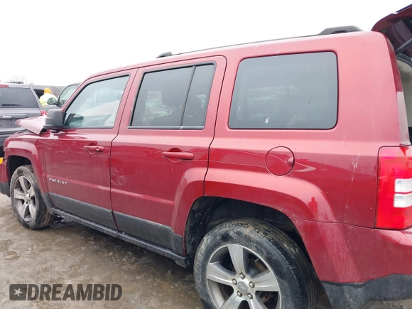 2016 Jeep Patriot Latitude with VIN 1C4NJRFB8GD737806, listed as a IAAI auction lot 41509880 with 87,111 mi miles. Bid and sale history available at carsss.com. Image 15.