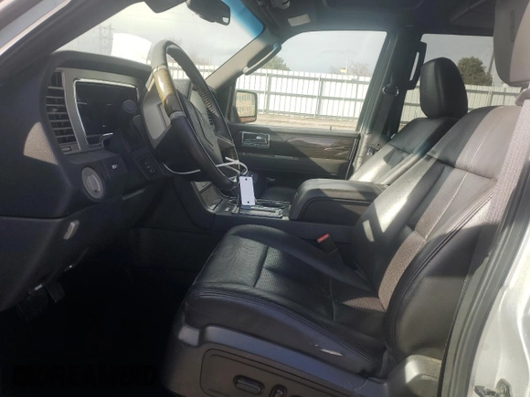 2010 Lincoln Navigator с VIN 5LMJJ3J5XAEJ00018, выставлен на аукционе Copart как лот 82041504 с пробегом 168 159 миль миль и Списание • Salvage title. История ставок и продаж доступна на DreamBid. Изображение 7.