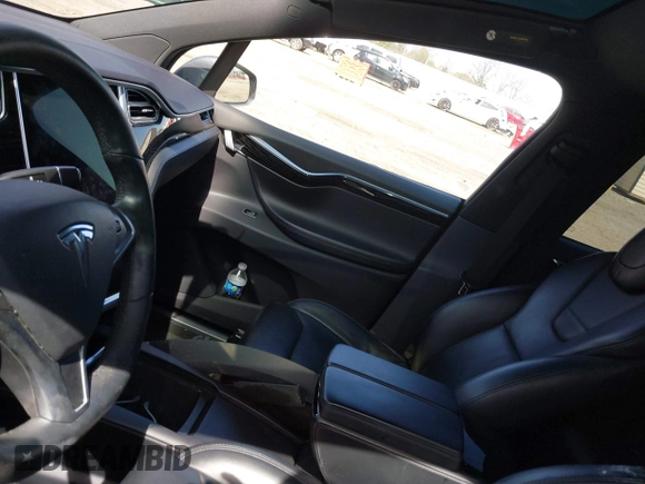 2016 Tesla Model X 70D with VIN 5YJXCAE26GF027267, listed as a IAAI auction lot 41915898 with Not Provided miles and . Bid and sale history available at DreamBid. Image 16.