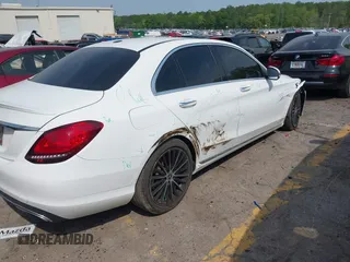 2019 Mercedes-Benz C 300 с VIN 55SWF8DB0KU308453, выставлен на аукционе IAAI как лот 42018308 с пробегом 43 850 миль миль и . История ставок и продаж доступна на DreamBid. Изображение 17.