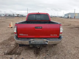 2015 Toyota Tacoma with VIN 3TMMU4FN1FM075649, listed as a IAAI auction lot 40813472 with 179,226 mi miles and . Bid and sale history available at DreamBid. Image 16.