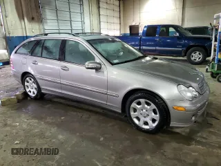 2005 Mercedes-Benz C 240 z VIN WDBRH81J35F615621, wystawiony jako Copart lot #41866855 z przebiegiem 99 269 mil mil oraz Tytuł czysty. Historia ofert i sprzedaży dostępna na DreamBid. Obrazek 4.