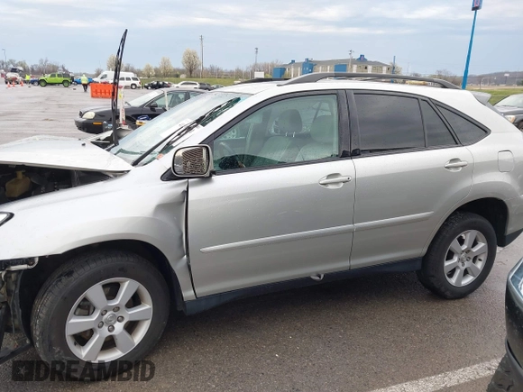 2004 Lexus RX with VIN 2T2HA31U74C002080, listed as a IAAI auction lot 41898801 with 177,432 mi miles. Bid and sale history available at carsss.com. Image 15.