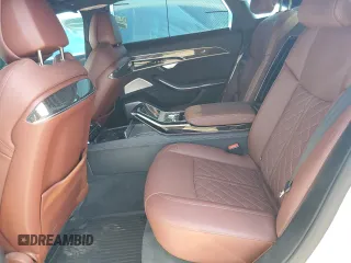 2022 Audi S8 z VIN WAULSBF83NN008651, wystawiony jako Copart lot #75903254 z przebiegiem 32 405 mil mil oraz Szkoda całkowita • Salvage title. Historia ofert i sprzedaży dostępna na DreamBid. Obrazek 11.