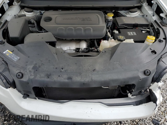 2019 Jeep Cherokee Latitude with VIN 1C4PJMCB2KD472342, listed as a Copart auction lot 60884805 with 33,017 mi miles and Salvage title. Bid and sale history available at DreamBid. Image 12.