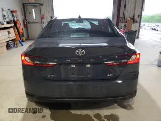 2025 Toyota Camry LE z VIN 4T1DAACK9SU506208, wystawiony jako Copart lot #56706605 z przebiegiem 17 651 mil mil oraz Szkoda całkowita • Salvage title. Historia ofert i sprzedaży dostępna na DreamBid. Obrazek 6.