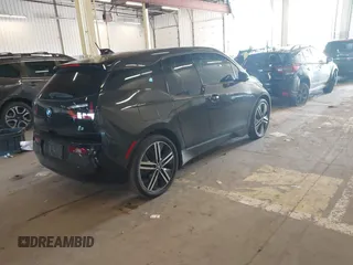 2015 BMW i3 z VIN WBY1Z2C5XFV556131, wystawiony jako IAAI lot #42050070 z przebiegiem 60 889 mil mil oraz . Historia ofert i sprzedaży dostępna na DreamBid. Obrazek 4.