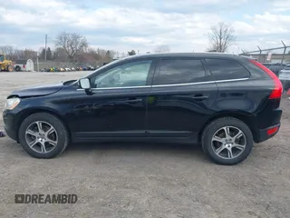 2013 Volvo XC60 T6 z VIN YV4902DZ1D2368819, wystawiony jako IAAI lot #41833733 z przebiegiem 148 606 mil mil oraz . Historia ofert i sprzedaży dostępna na DreamBid. Obrazek 15.