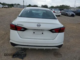 2025 Nissan Altima SV z VIN 1N4BL4DV1SN300042, wystawiony jako Copart lot #54132235 z przebiegiem 21 988 mil mil oraz Szkoda całkowita • Salvage title. Historia ofert i sprzedaży dostępna na DreamBid. Obrazek 6.