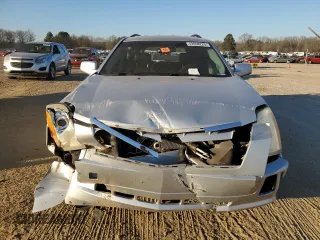 2009 Cadillac SRX RWD z VIN 1GYEE637890117173, wystawiony jako Copart lot #42098225 z przebiegiem 124 902 mil mil oraz Szkoda całkowita • Salvage title. Historia ofert i sprzedaży dostępna na DreamBid. Obrazek 5.