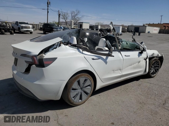 2025 Tesla Model 3 Long Range z VIN 5YJ3E1EA0SF924481, wystawiony jako Copart lot #50844985 z przebiegiem Nie podano mil oraz Szkoda całkowita • Salvage title. Historia ofert i sprzedaży dostępna na DreamBid. Obrazek 3.