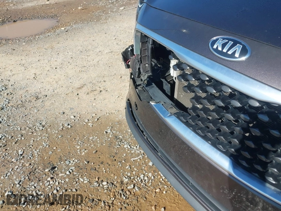 2016 Kia Sedona EX with VIN KNDMC5C11G6184513, listed as a IAAI auction lot 41488816 with 184,476 mi miles. Bid and sale history available at carsss.com. Image 19.