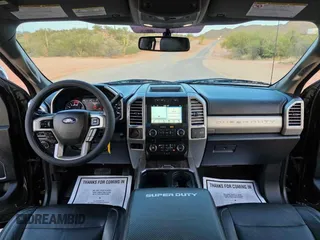 2017 Ford F-350 Lariat z VIN 1FT8W3DT9HEB35354, wystawiony jako Copart lot #62606095 z przebiegiem 191 407 mil mil oraz Czysty tytuł • Clean title. Historia ofert i sprzedaży dostępna na DreamBid. Obrazek 9.