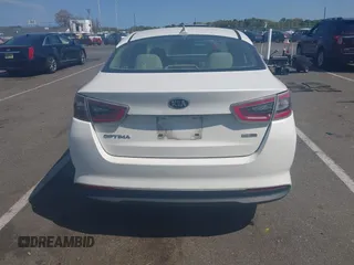 2014 Kia Optima LX z VIN KNAGM4AD8E5076052, wystawiony jako IAAI lot #42170715 z przebiegiem 111 448 mil mil oraz . Historia ofert i sprzedaży dostępna na DreamBid. Obrazek 16.