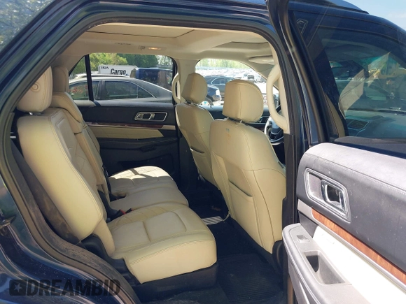 2016 Ford Explorer Platinum z VIN 1FM5K8HT5GGC71419, wystawiony jako IAAI lot #42280625 z przebiegiem 94 552 mil mil oraz . Historia ofert i sprzedaży dostępna na DreamBid. Obrazek 8.