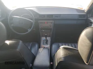 1989 Mercedes-Benz 300 E with VIN WDBEA30D9KB020969, listed as a Copart auction lot 69639114 with 97,395 mi miles and Clean Title. Bid and sale history available at DreamBid. Image 8.