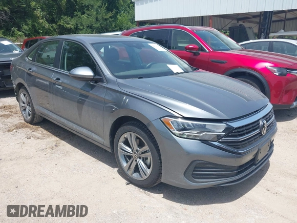 2024 Volkswagen Jetta SE with VIN 3VWEM7BU9RM047828, listed as a IAAI auction lot 42760196 with 21,311 mi miles and . Bid and sale history available at DreamBid. Image 1.