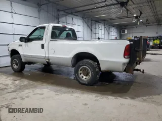 2002 Ford Super Duty F-250 XL with VIN 1FTNF21LX2EA21680, listed as a Copart auction lot 86453084 with 131,748 mi miles and Clean Title. Bid and sale history available at carsss.com. Image 2.