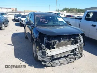 2019 Toyota RAV4 XLE with VIN JTMW1RFV4KD009844, listed as a IAAI auction lot 41688092 with 86,241 mi miles. Bid and sale history available at carsss.com. Image 1.
