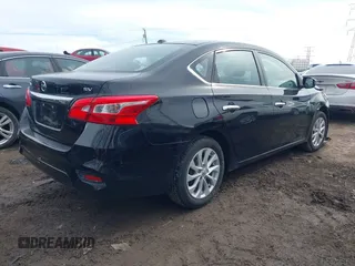 2019 Nissan Sentra SV z VIN 3N1AB7AP9KY389431, wystawiony jako IAAI lot #41652025 z przebiegiem 81 241 mil mil oraz . Historia ofert i sprzedaży dostępna na DreamBid. Obrazek 4.