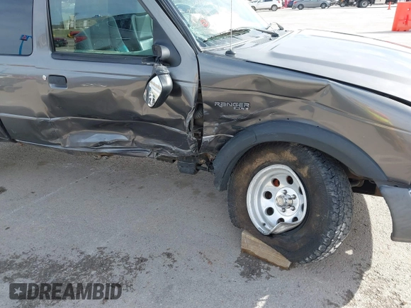 2004 Ford Ranger XL Fleet with VIN 1FTZR45E44PA98410, listed as a IAAI auction lot 41813636 with 248,007 mi miles. Bid and sale history available at carsss.com. Image 6.