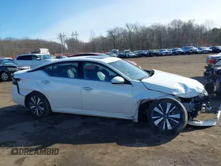 2020 Nissan Altima 2.5 SL with VIN 1N4BL4EWXLC182075, listed as a IAAI auction lot 41512552 with 47,873 mi miles. Bid and sale history available at carsss.com. Image 13.