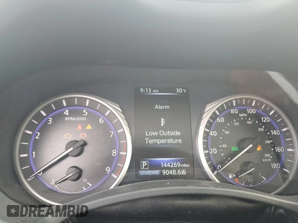 2015 Infiniti Q50 Premium z VIN JN1BV7ARXFM418246, wystawiony jako Copart lot #44890175 z przebiegiem 144 269 mil mil oraz Szkody całkowita. Historia ofert i sprzedaży dostępna na DreamBid. Obrazek 9.