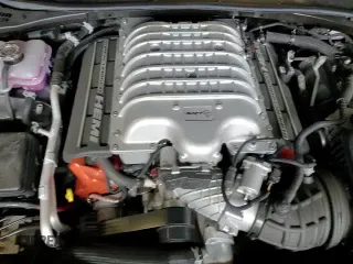 2023 Dodge Challenger SRT Hellcat Jailbreak z VIN 2C3CDZC94PH692094, wystawiony jako Copart lot #69007525 z przebiegiem 5 072 mil mil oraz Czysty tytuł • Clean title. Historia ofert i sprzedaży dostępna na DreamBid. Obrazek 13.