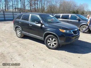 2011 Kia Sorento LX with VIN 5XYKT3A17BG012880, listed as a IAAI auction lot 41717232 with 196,571 mi miles. Bid and sale history available at carsss.com. Image 1.