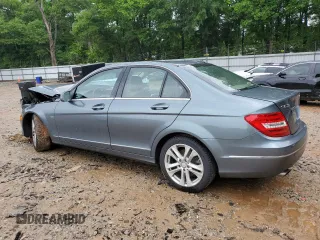 2012 Mercedes-Benz C 250 Sport z VIN WDDGF4HB7CA598084, wystawiony jako Copart lot #57668635 z przebiegiem Nie podano mil oraz Szkoda całkowita • Salvage title. Historia ofert i sprzedaży dostępna na DreamBid. Obrazek 2.