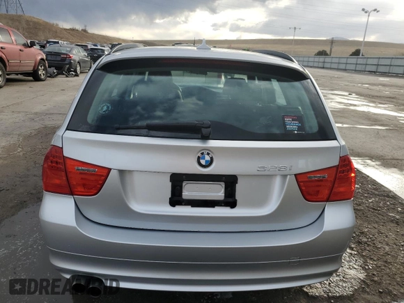 2012 BMW 3 Series 328i xDrive with VIN WBAUU3C55CA543662, listed as a Copart auction lot 47412765 with 104,901 mi miles and Salvage Title. Bid and sale history available at DreamBid. Image 6.