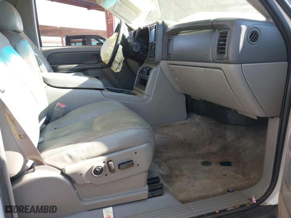 2003 Chevrolet Tahoe Z71 with VIN 1GNEK13T13R126290, listed as a IAAI auction lot 41349731 with 1 mi miles. Bid and sale history available at carsss.com. Image 5.
