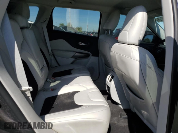 2020 Jeep Cherokee Latitude Plus с VIN 1C4PJMLB2LD571373, выставлен на аукционе Copart как лот 56059925 с пробегом 165 304 миль миль и На запчасти • Non repairable. История ставок и продаж доступна на DreamBid. Изображение 11.