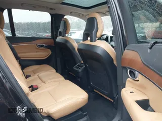 2016 Volvo XC90 T6 Inscription with VIN YV4A22PL6G1016828, listed as a IAAI auction lot 41572292 with 124,343 mi miles. Bid and sale history available at carsss.com. Image 8.