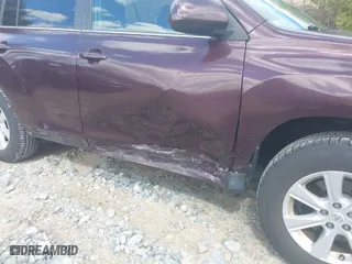 2011 Toyota Highlander with VIN 5TDBK3EH8BS059381, listed as a IAAI auction lot 41894262 with 138,520 mi miles. Bid and sale history available at carsss.com. Image 6.