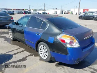 2007 Nissan Altima 2.5 with VIN 1N4AL21E57N429557, listed as a IAAI auction lot 41621114 with 173,525 mi miles. Bid and sale history available at carsss.com. Image 3.