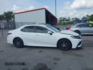 2022 Toyota Camry SE with VIN 4T1T11AK7NU668664, listed as a IAAI auction lot 41861383 with 7,843 mi miles. Bid and sale history available at carsss.com. Image 13.