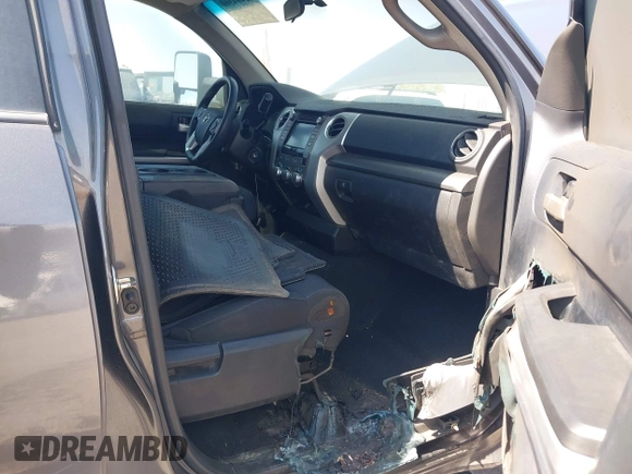 2016 Toyota Tundra SR5 z VIN 5TFEW5F13GX197216, wystawiony jako IAAI lot #42484300 z przebiegiem 93 124 mil mil oraz . Historia ofert i sprzedaży dostępna na DreamBid. Obrazek 5.