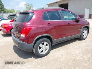 2016 Chevrolet Trax LT z VIN 3GNCJLSB9GL152213, wystawiony jako IAAI lot #42264657 z przebiegiem 126 710 mil mil oraz . Historia ofert i sprzedaży dostępna na DreamBid. Obrazek 4.