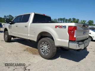 2017 Ford F-250 Lariat z VIN 1FT7W2BT4HEE81000, wystawiony jako Copart lot #54403275 z przebiegiem 125 666 mil mil oraz Czysty tytuł • Clean title. Historia ofert i sprzedaży dostępna na DreamBid. Obrazek 2.