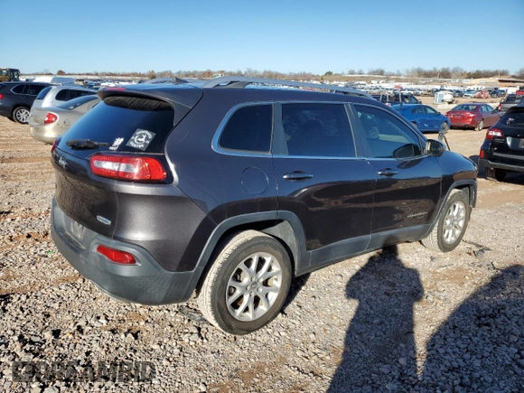 2016 Jeep Cherokee Latitude with VIN 1C4PJLCS6GW126591, listed as a Copart auction lot 85750654 with 106,428 mi miles and Salvage Title. Bid and sale history available at carsss.com. Image 3.