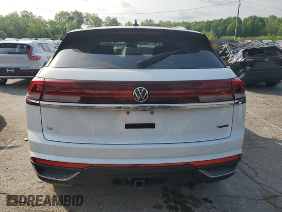2024 Volkswagen Atlas SE с VIN 1V2KE2CA4RC221184, выставлен на аукционе Copart как лот 55039245 с пробегом 13 192 миль миль и Списание • Salvage title. История ставок и продаж доступна на DreamBid. Изображение 6.